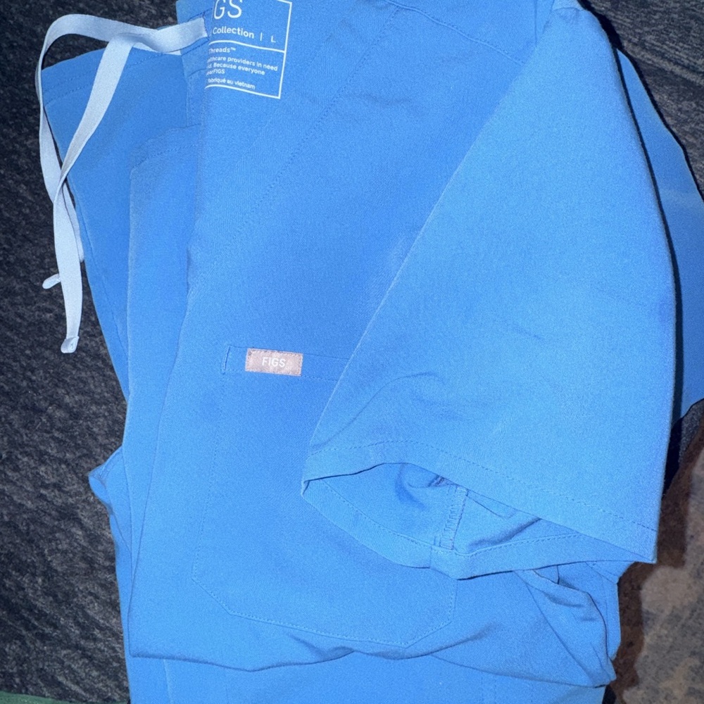 Figs Ceil blue scrub set